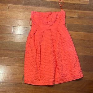 J.Crew brand. Strapless dress with pockets. Size 6. Excellent condition.